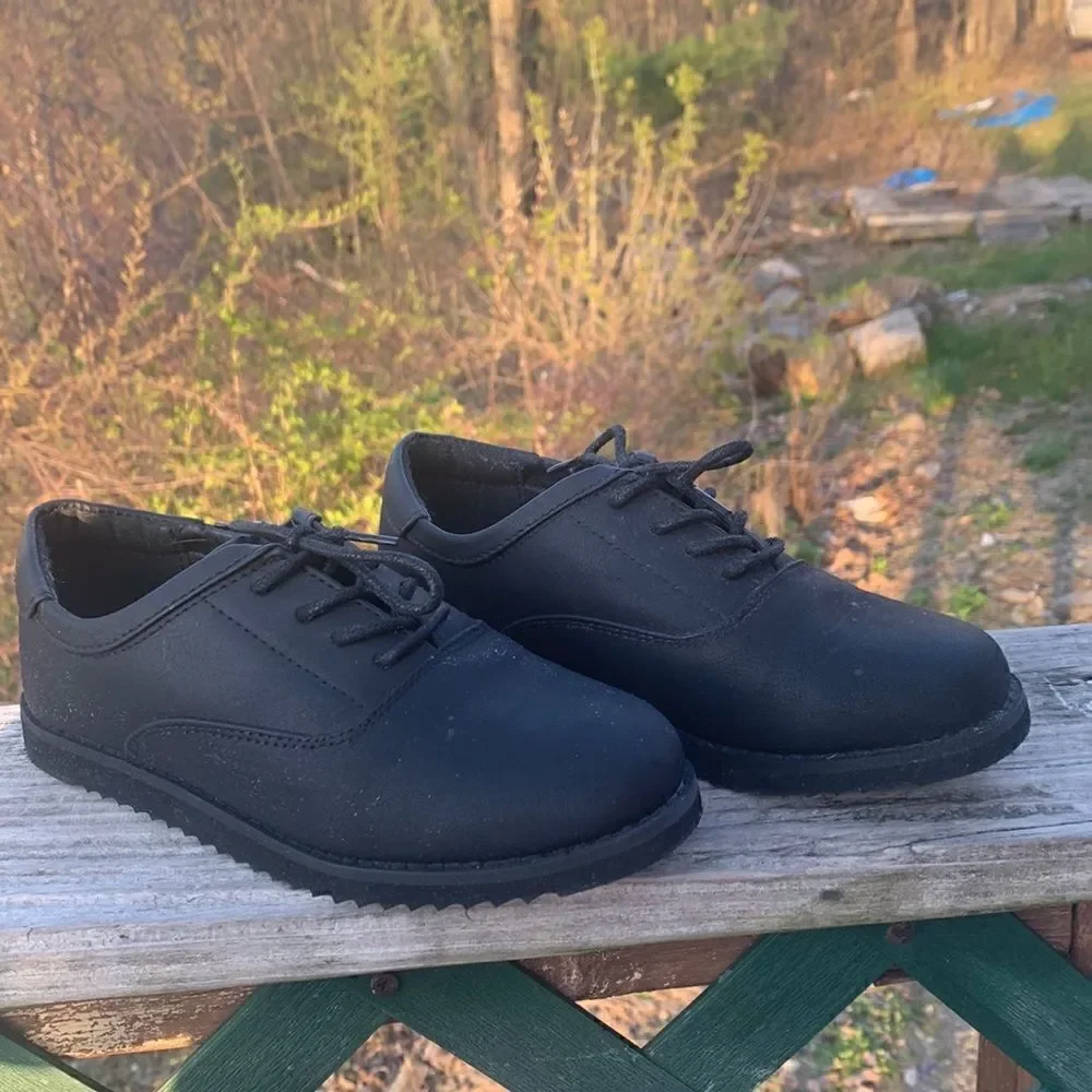 Cat & Jack Black Dress Shoes Sz 2 NIB